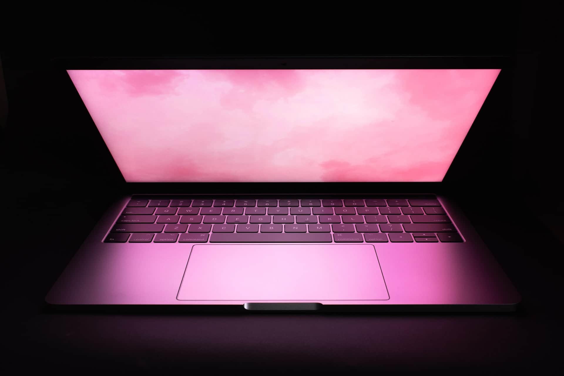 How to Repair a Pink Laptop Screen